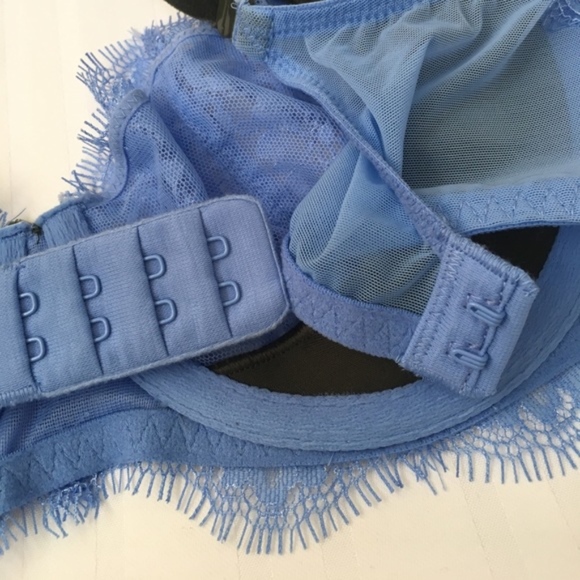 LAST ONE!!! New VS Dream Angels Lace Bra 32D - Picture 5 of 8